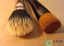 ���úͰ׷����ĸ���?���û�ױˢ������?